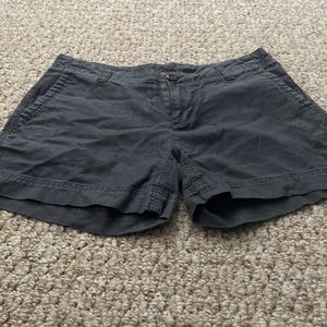 North Face womens size 4 hiking shorts excellent condition gray